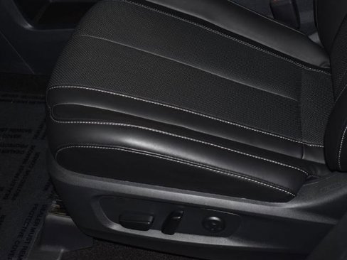 Certified 2025 INFINITI QX60 Luxe w/ Black Edition image 17