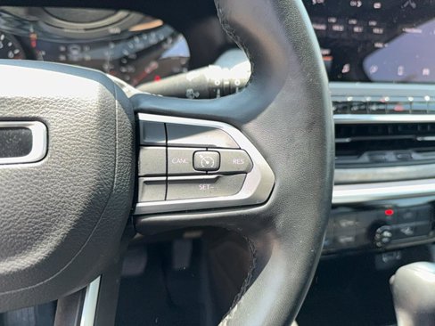 Used 2022 Jeep Compass Latitude image 18