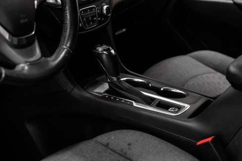 Used 2019 Chevrolet Equinox LT image 36