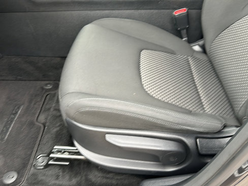 Used 2023 Kia Sportage LX image 15