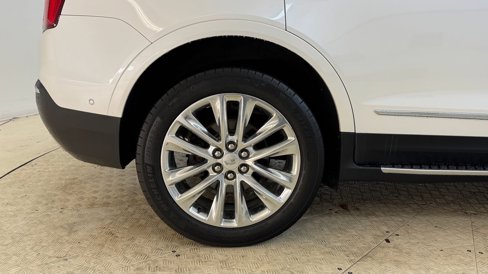 Used 2017 Cadillac XT5 Platinum w/ Driver Assist Package image 43