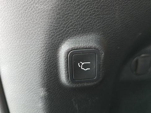 Used 2020 Jeep Cherokee Limited image 13