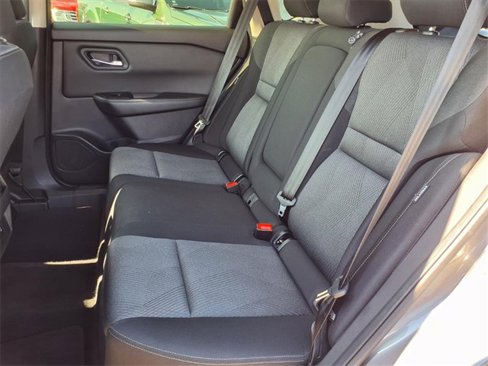 Used 2024 Nissan Rogue SV image 19