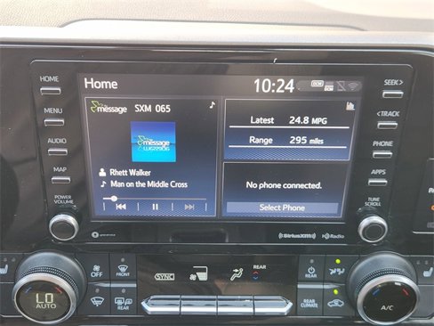 Used 2022 Toyota Highlander XLE image 18