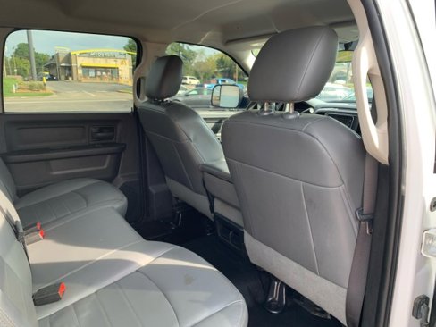 Used 2017 RAM 2500 Tradesman w/ Chrome Appearance Group image 16