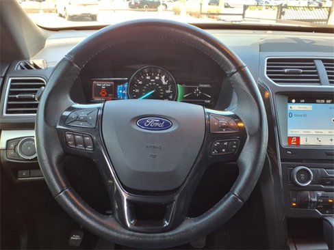 Used 2017 Ford Explorer XLT w/ Equipment Group 202A image 37