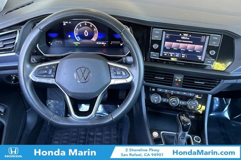 Used 2024 Volkswagen Jetta SE image 17