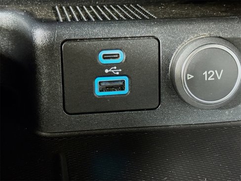 Used 2021 Ford Escape SE image 18