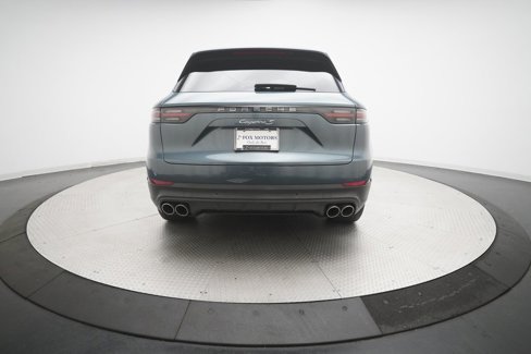 Used 2019 Porsche Cayenne S image 10