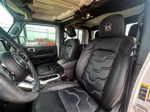 Used 2022 Jeep Gladiator Overland w/ Cold Weather Group image 22