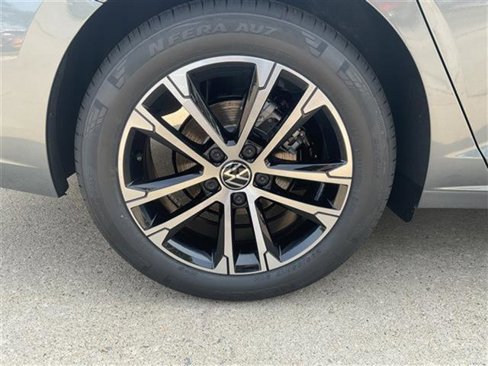 New 2025 Volkswagen Jetta Sport image 4