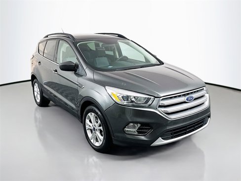 Used 2017 Ford Escape SE w/ Equipment Group 201A image 1