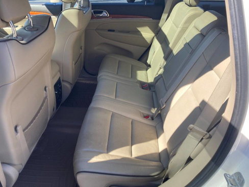 Used 2012 Jeep Grand Cherokee Overland image 10