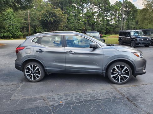 Used 2017 Nissan Rogue Sport SL w/ SL Premium Package image 2