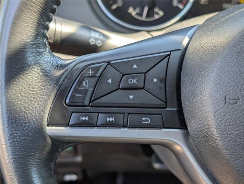 Used 2017 Nissan Rogue SV w/ Midnight Edition Package image 21