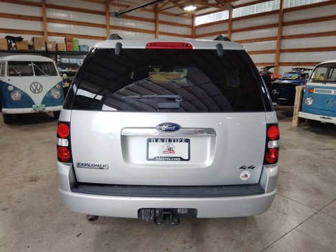 Used 2010 Ford Explorer XLT image 6