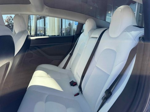 Used 2022 Tesla Model 3 Long Range image 38