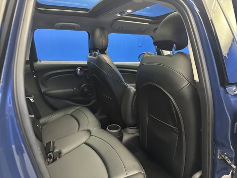 Used 2016 MINI Cooper 4-Door Hardtop image 23