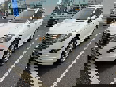 Used 2011 Honda Crosstour EX-L image 1