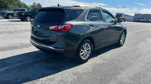 Used 2021 Chevrolet Equinox LT image 3