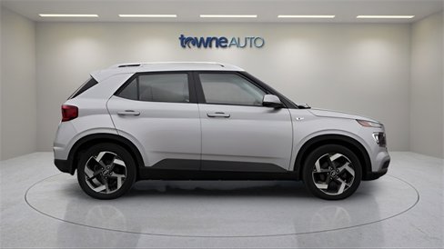 Used 2022 Hyundai Venue SEL image 14