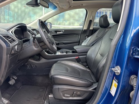 Used 2020 Ford Edge Titanium w/ Equipment Group 301A image 9