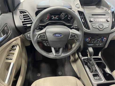 Used 2018 Ford Escape SE image 19