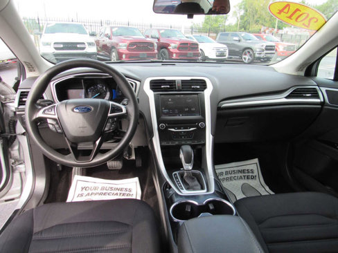 Used 2014 Ford Fusion SE image 14