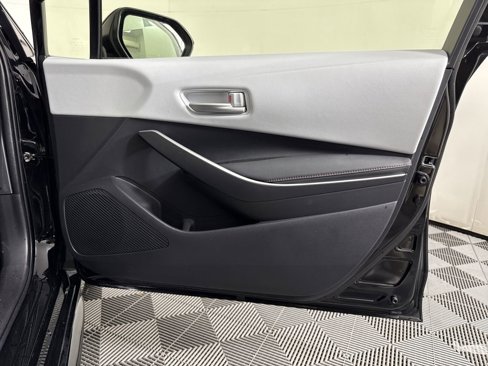 Used 2023 Toyota Corolla SE image 12