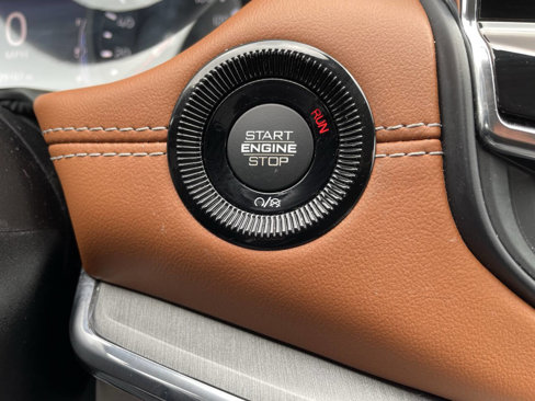Used 2022 Jeep Compass Limited image 17