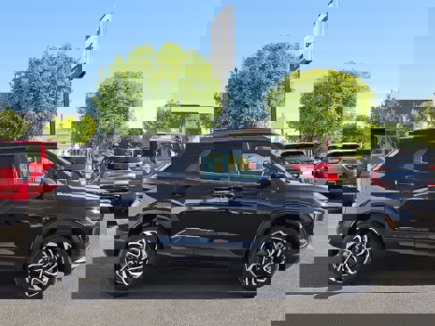 New 2025 Chevrolet TrailBlazer RS w/ Convenience Package image 5