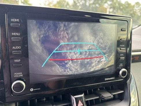 Used 2022 Toyota Corolla LE image 24