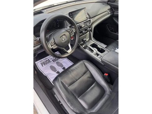 Used 2018 Honda Accord Touring image 8