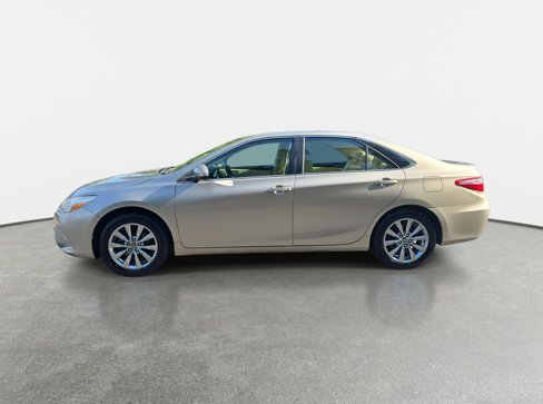 Used 2016 Toyota Camry XLE image 8