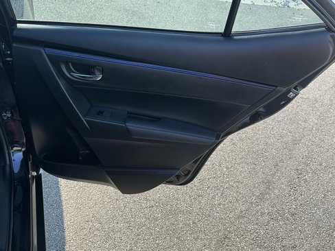 Used 2018 Toyota Corolla L image 18