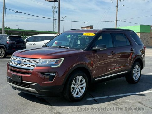 Used 2018 Ford Explorer XLT w/ Equipment Group 201A image 9