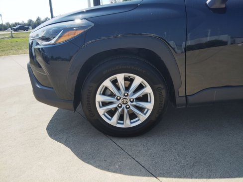 Used 2022 Toyota Corolla Cross LE image 26