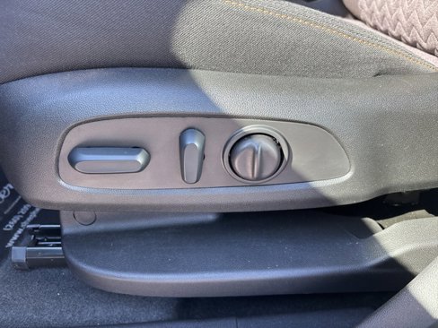 Used 2024 Chevrolet Equinox LT image 21