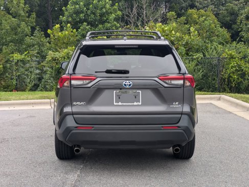 Used 2022 Toyota RAV4 LE image 6