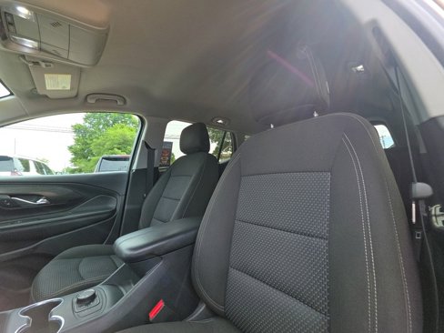 Used 2022 GMC Terrain SLE image 19