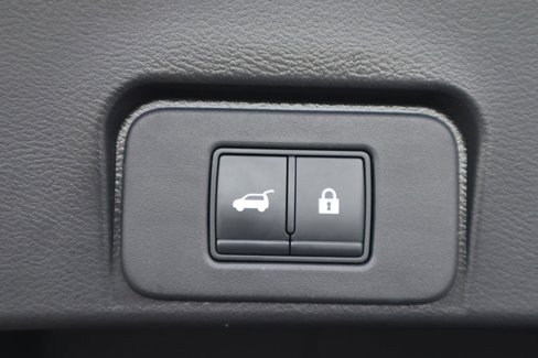 Used 2023 Nissan Rogue SV w/ SV Premium Package image 40