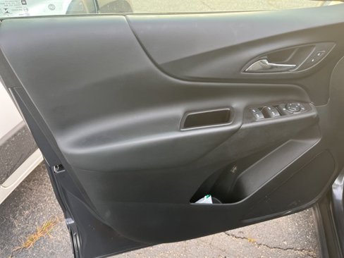 Used 2022 Chevrolet Equinox LT image 12