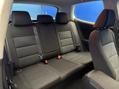 Used 2013 Volkswagen Golf TDI image 20