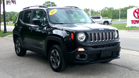 Used 2015 Jeep Renegade Latitude image 3