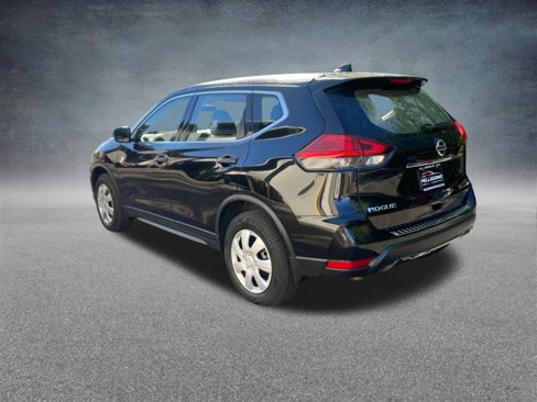Used 2017 Nissan Rogue S image 3