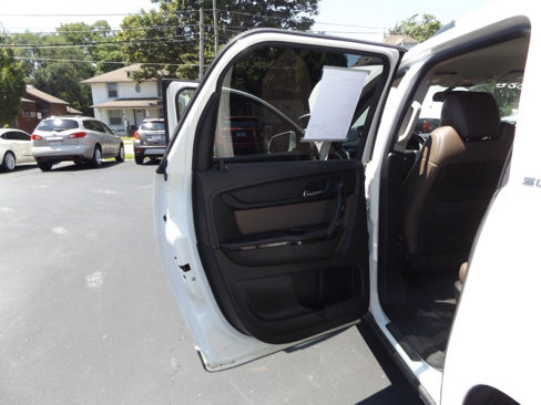 Used 2014 GMC Acadia SLT image 18
