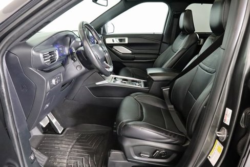 Used 2020 Ford Explorer ST w/ Premium Technology Package image 26