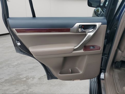 Used 2017 Lexus GX 460 Premium image 17