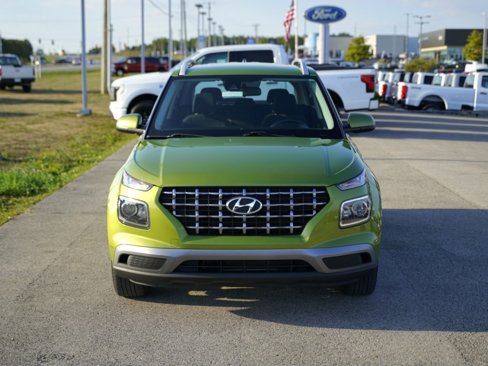 Used 2021 Hyundai Venue SEL w/ Cargo Package image 2