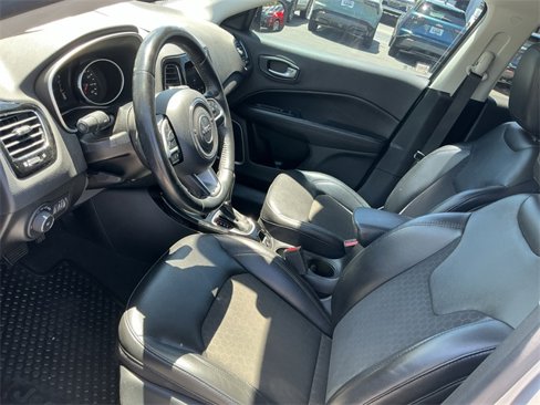 Used 2021 Jeep Compass Latitude image 27